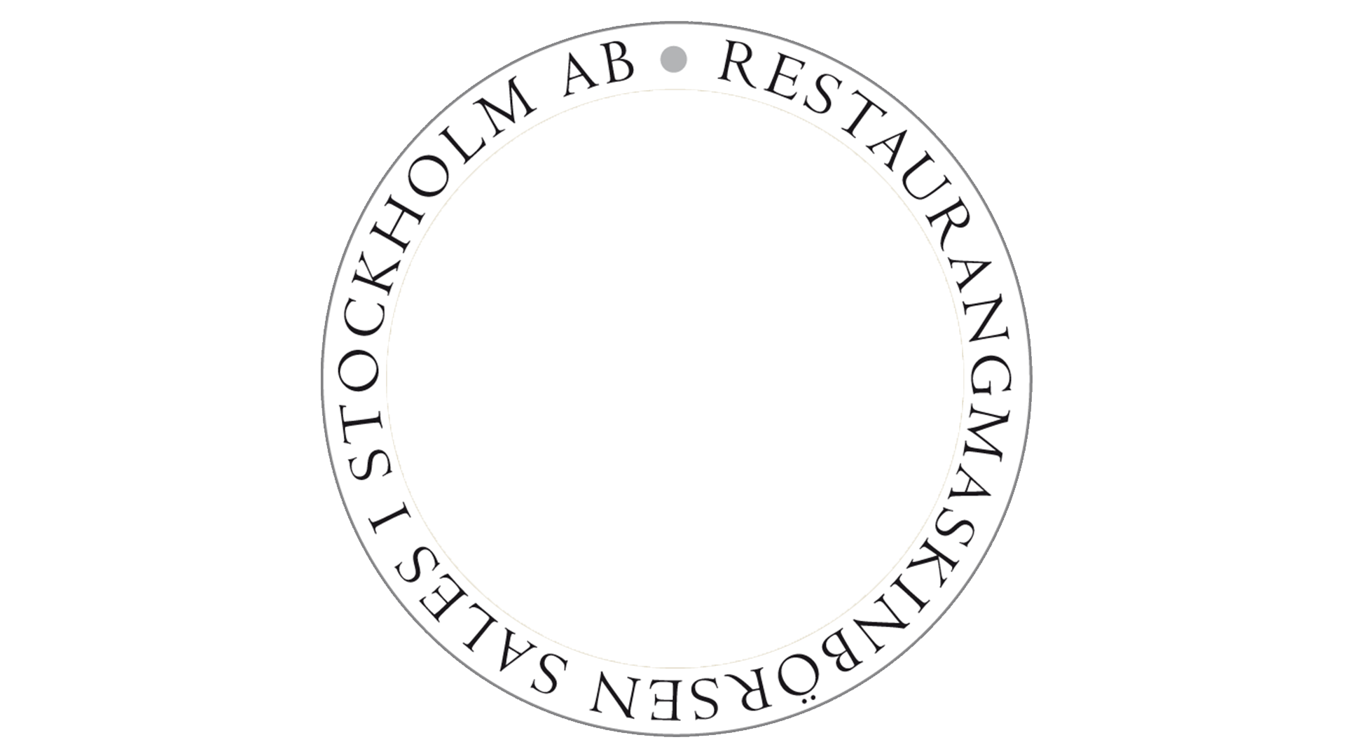 Den vita omringande delen av märket. På vit bakgrund finns svarta bokstäver där det står Restaurangmaskin i Stockholm AB.